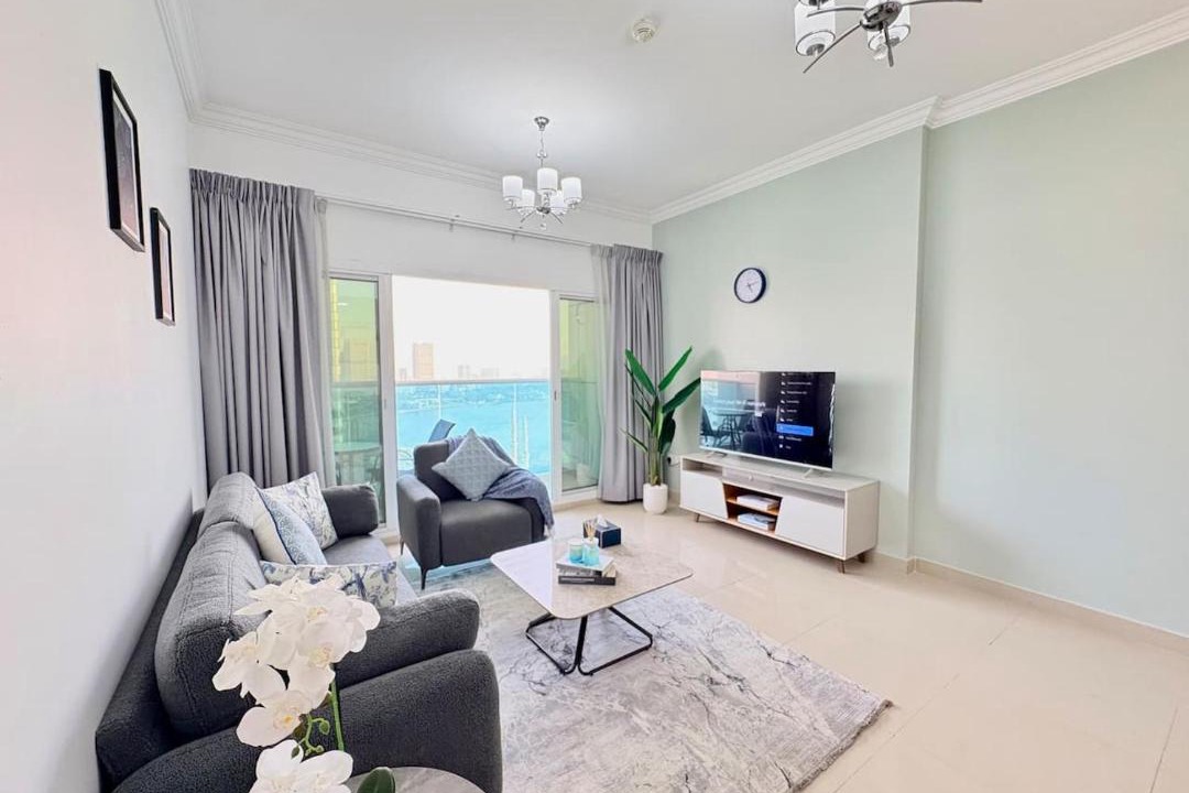 Al Majaz Apartment | Elegant 2BR Waterfront Apartment Spacious