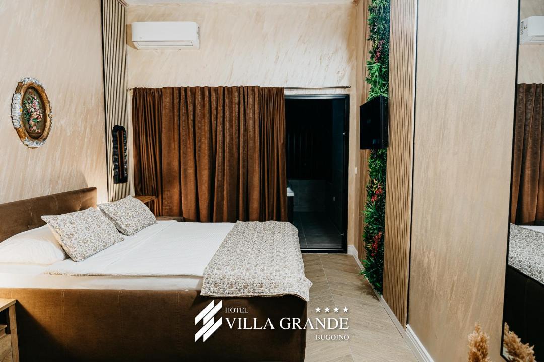 Bugojno Apartment | Villa Grande Terrace Jacuzzi Suite