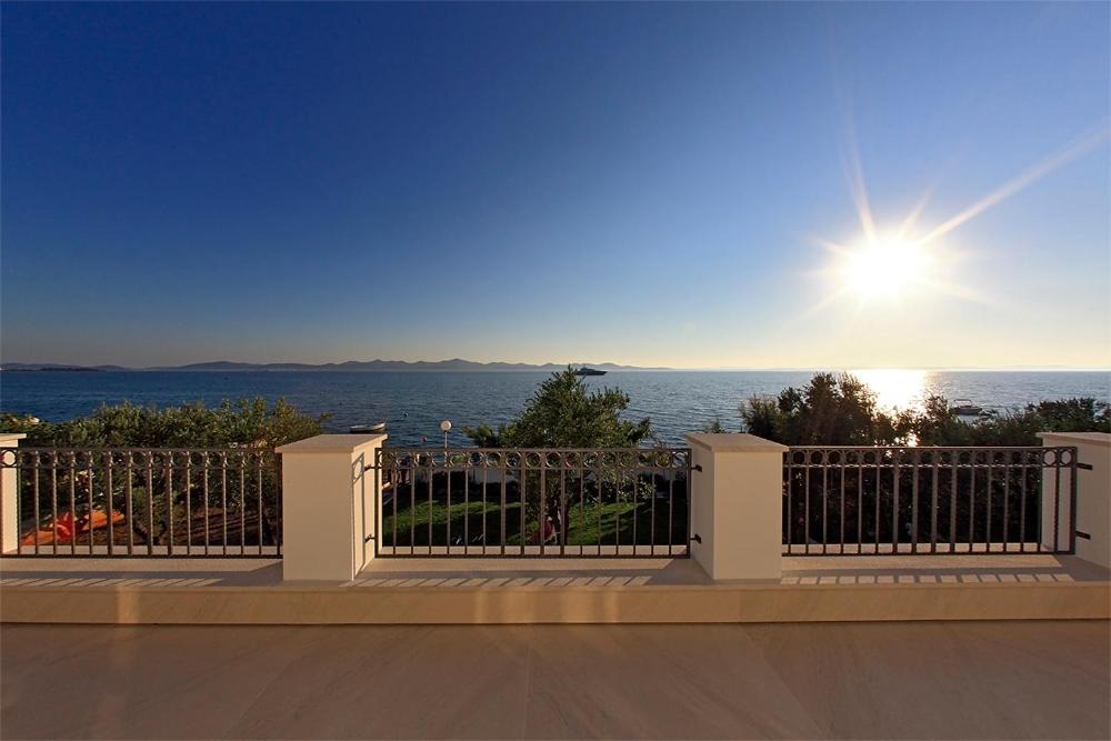 Diklo Villa | Luxury Beachfront Villa Smague with Sauna, Zadar