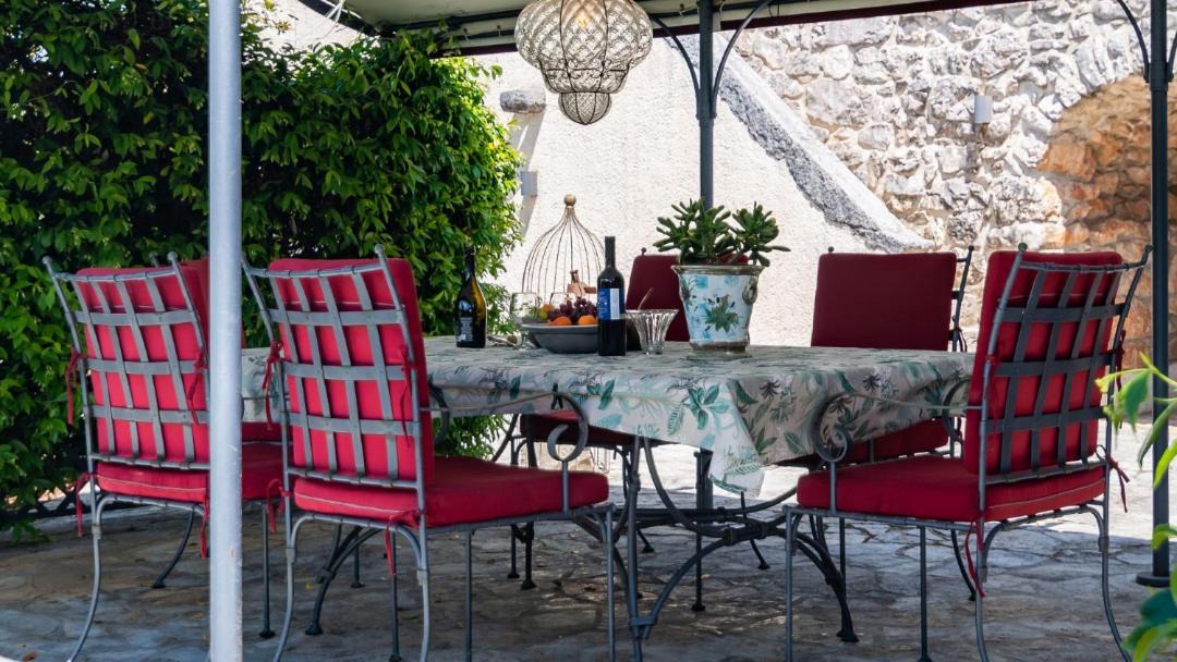 Sveti Ivan Dobrinjski Villa | House in the olive grove by Villas Guide