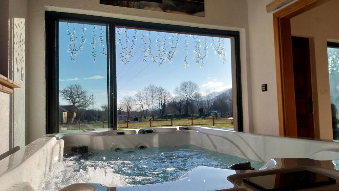 Brusane Villa | Villa D-Ika by Villas Guide