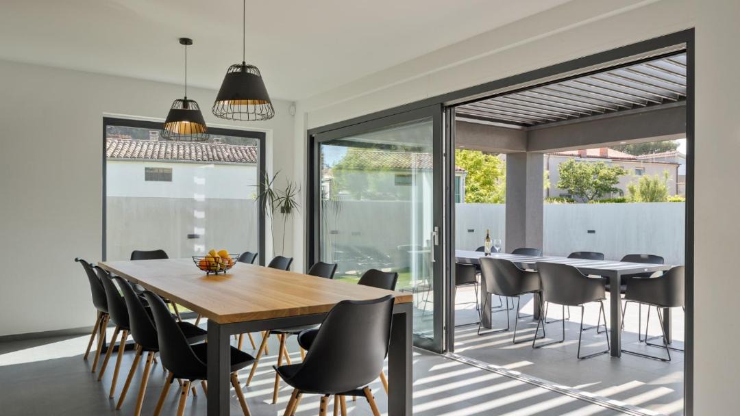Valdebek Villa | Modern villa Nea with outdoor pool in Pula