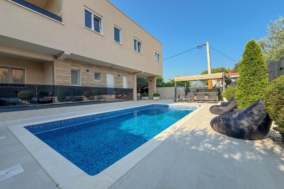 Kastel Novi Villa | Villa Rozzaria - Mediterranean Spa Escape