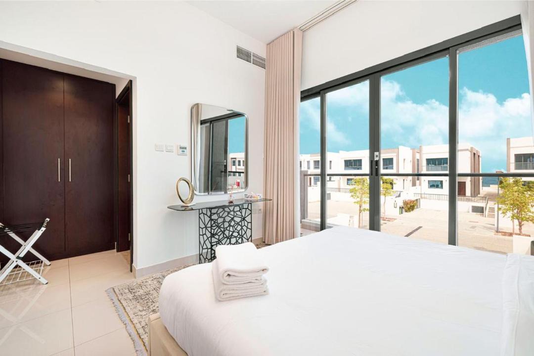 Sharm Villa | The Blue Moon Villa with Marina access And free Ka yak - Al Dana Island Fujairah