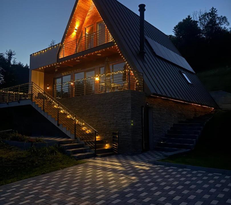 Valea Doftanei Villa | A-frame Noa Cabin