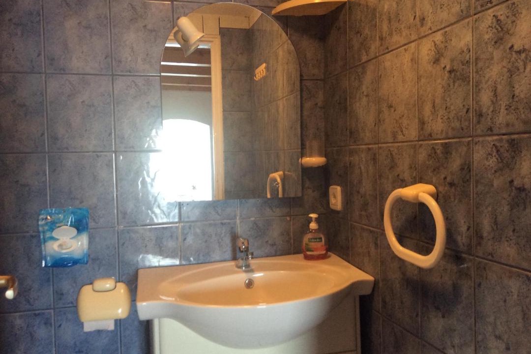 Ustrine Apartment | Apartman Ustrine