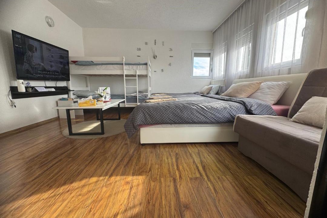Zavala Apartment | Apartment On the way