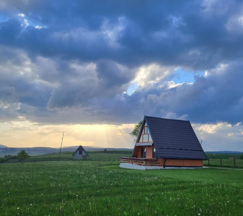 Sokolac House | ROMANIJA - Brvnara za odmor