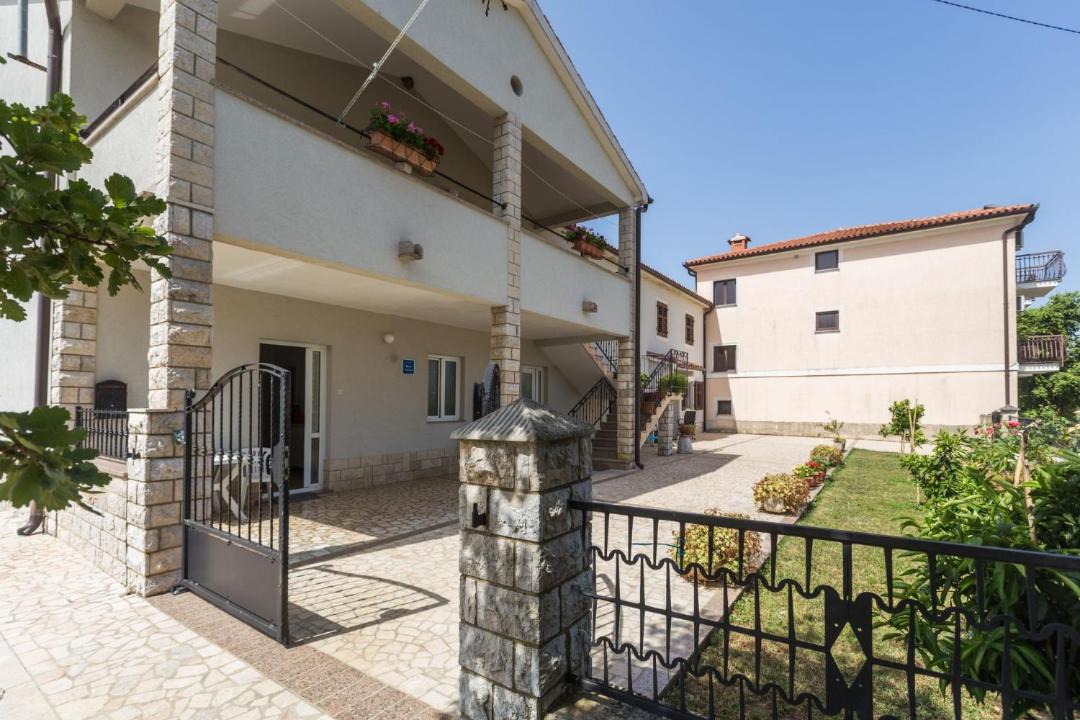 Vrvari Apartment | Lovely House LINDI in Poreč