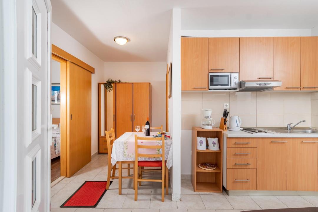 Bratus Apartment | Apartments Tolic