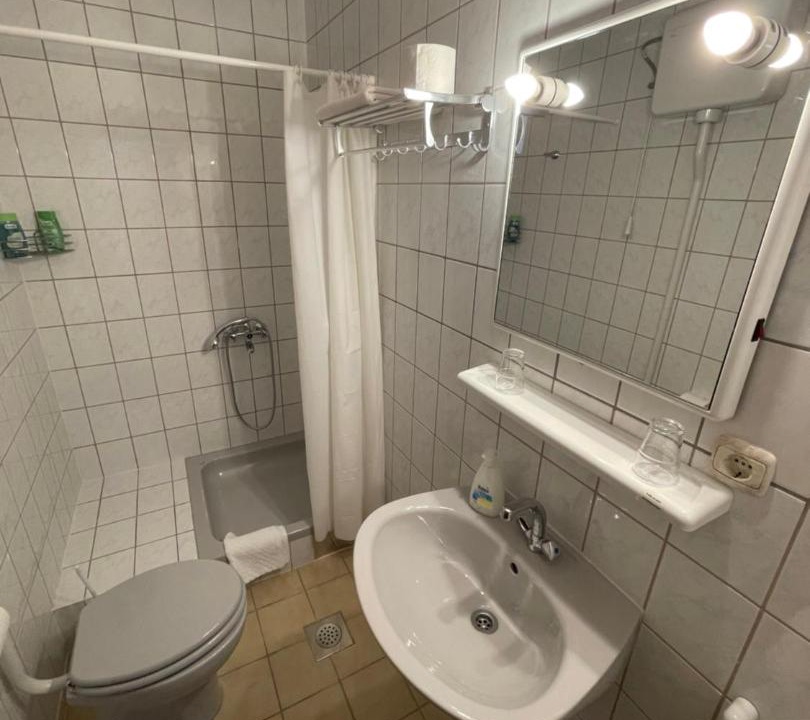 Canton 10 House | Hard Rock Rooms for two