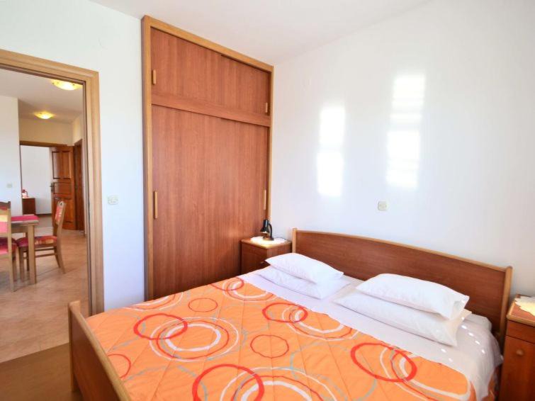 Bozava Apartment | Apartments Milin