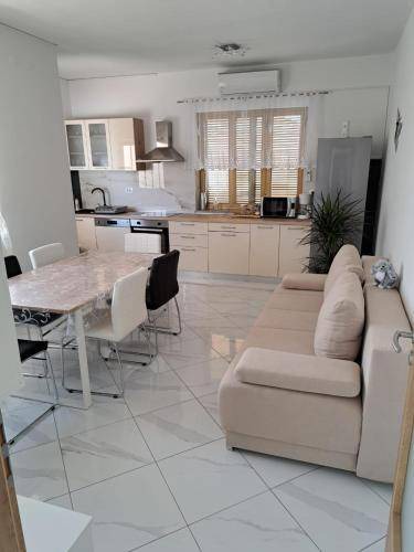 Photo of Livingroom in Bubani
