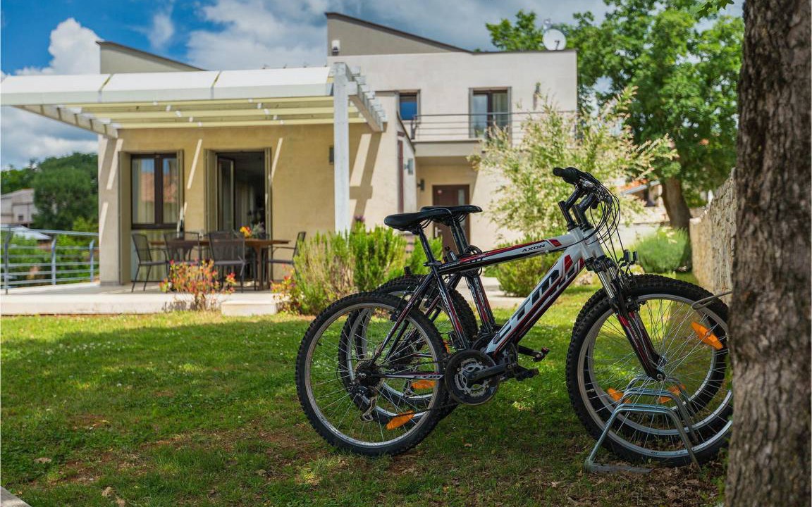 Photo of Others in Bicici