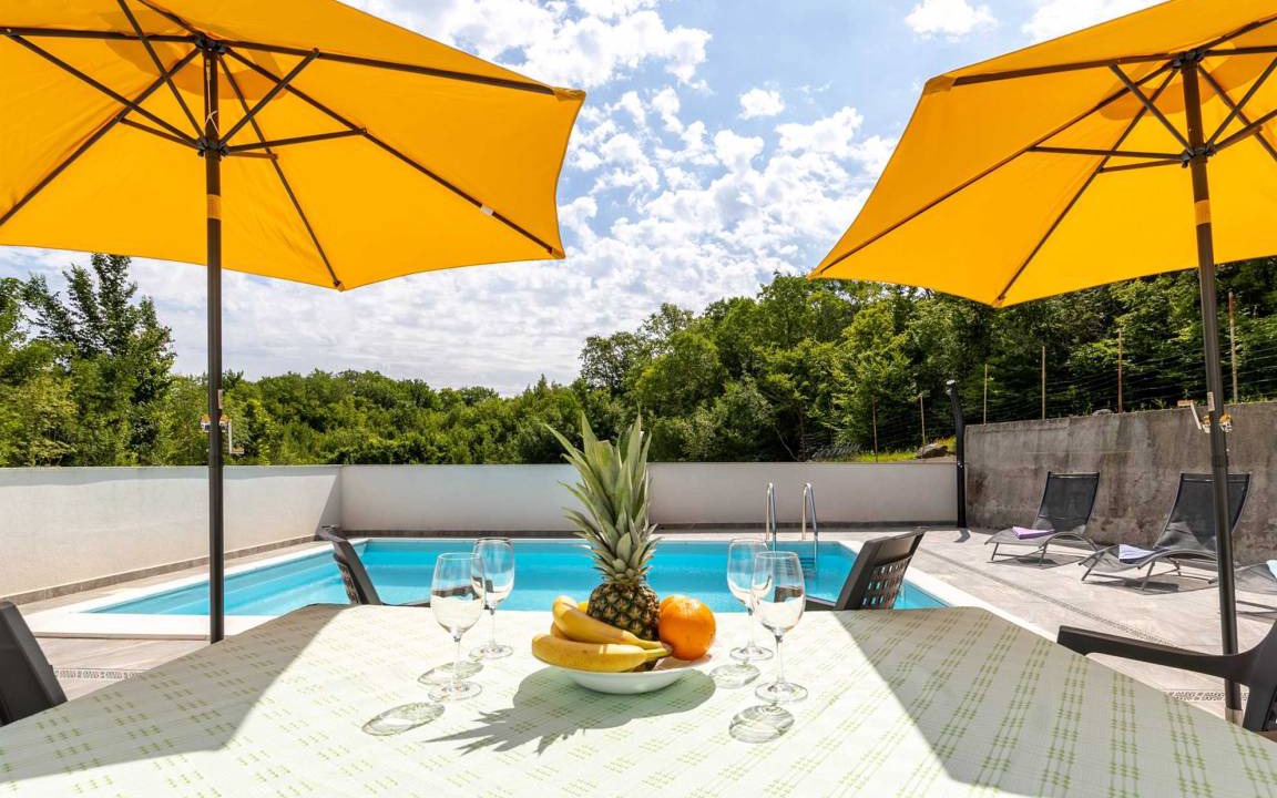 Photo of Patio Balcony in Gabonjin