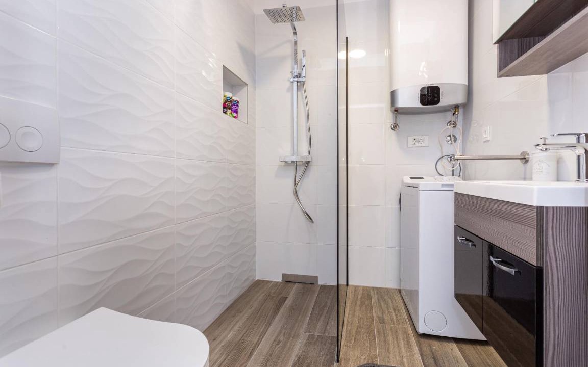 Photo of Bathroom in Porat