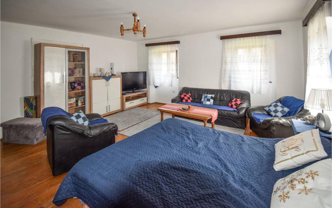 Photo of Others in Skrad