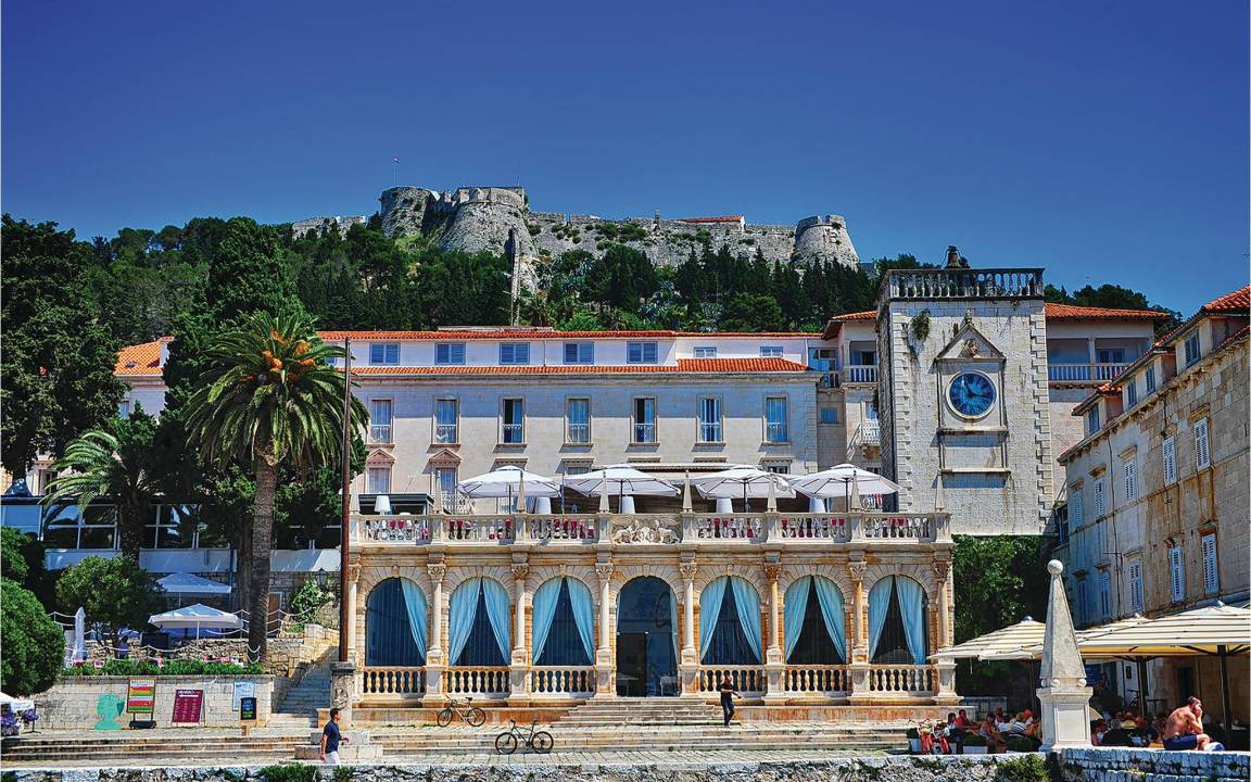 Photo of Buildings in Sucuraj