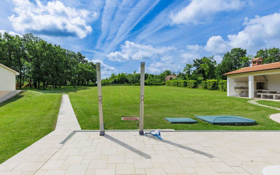 Photo of Others in Modrusani