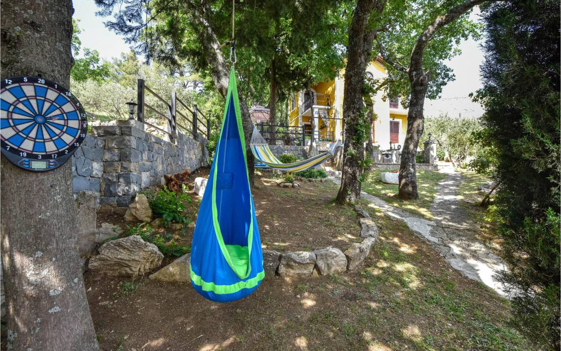 Photo of Others in Srinjine