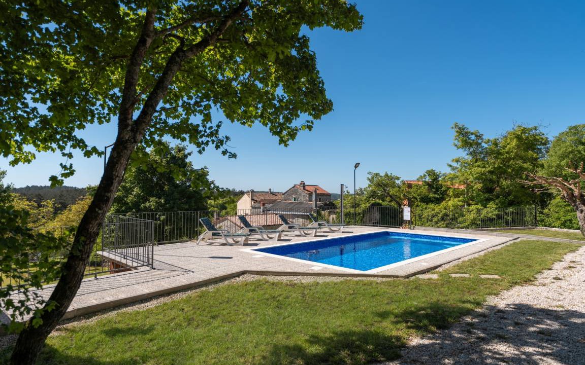 Photo of Outdoor in Cepic