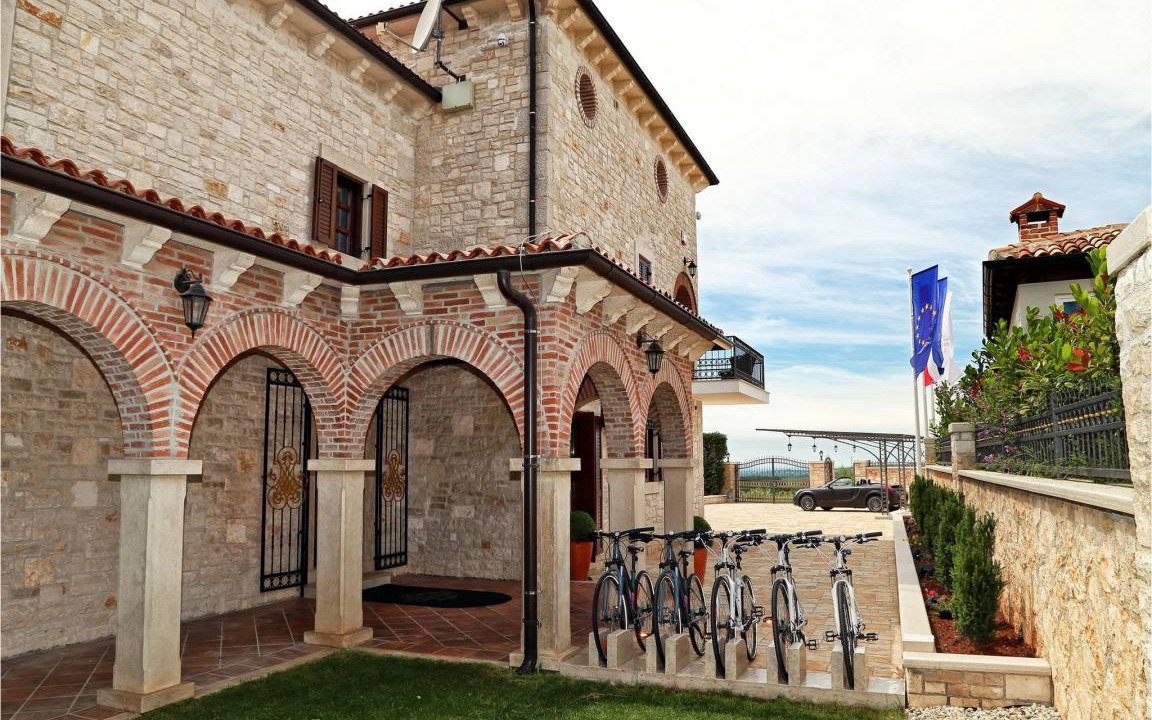 Photo of Others in Strpacici