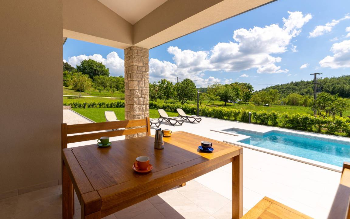 Photo of Patio Balcony in Draguc