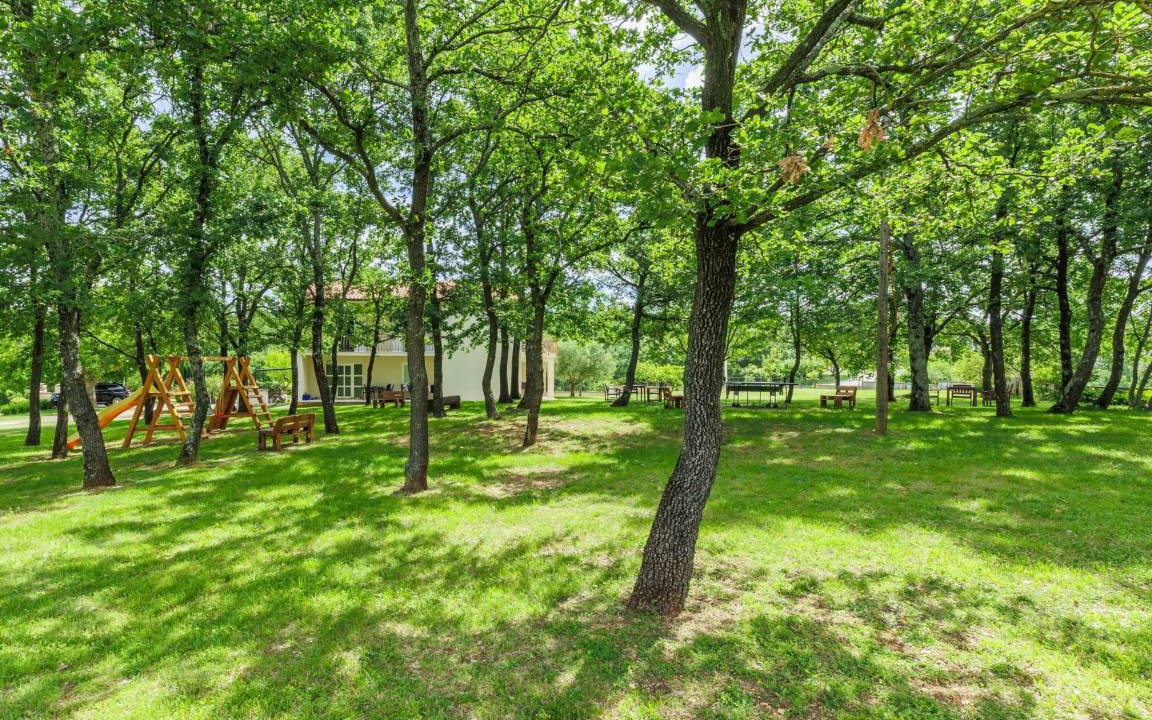 Photo of Others in Modrusani