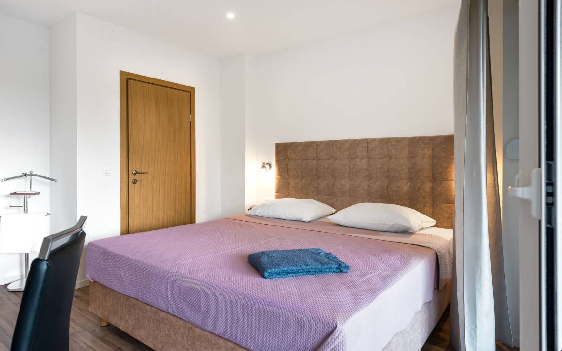 Photo of Bedroom in Srima