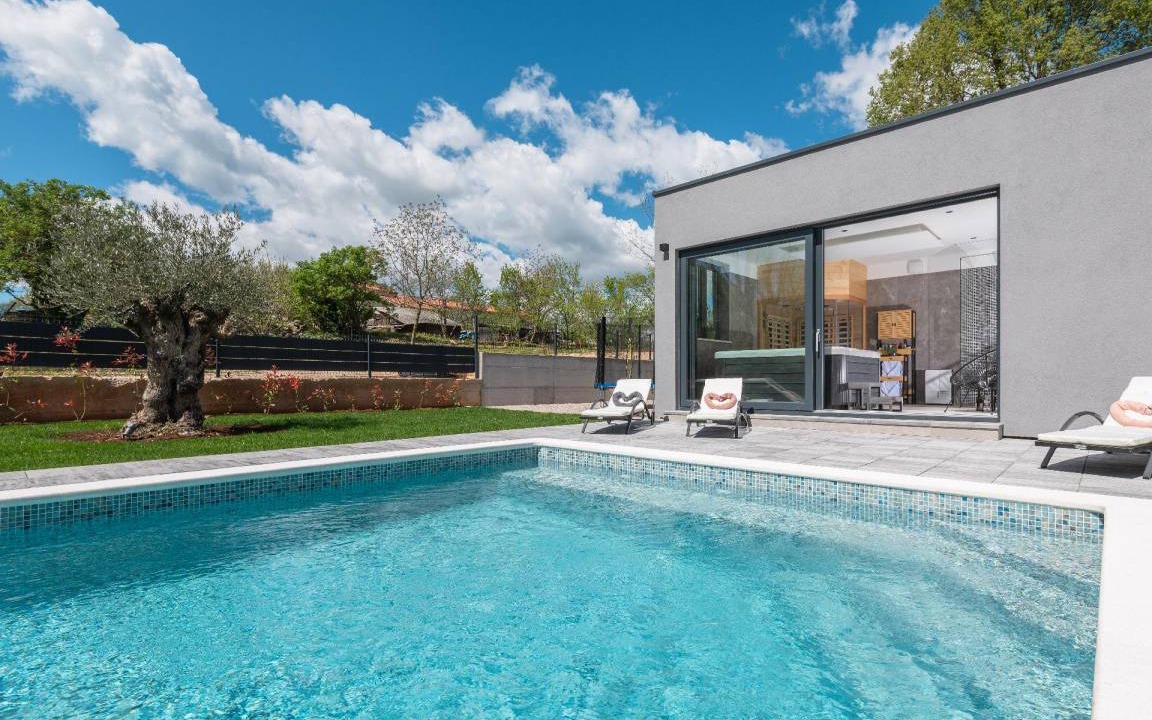 Photo of Others in Zupanici