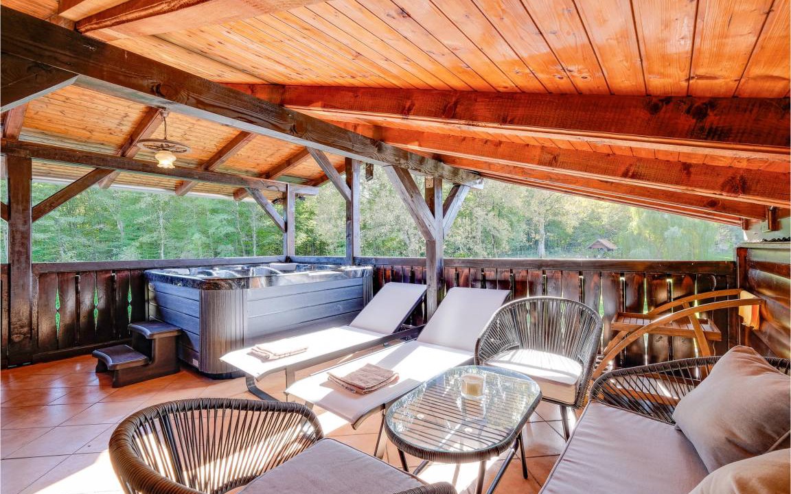 Photo of Patio Balcony in Hrvatska Dubica