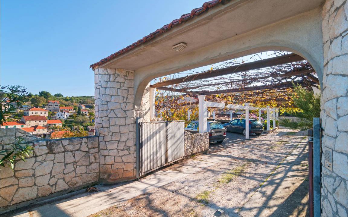 Photo of Buildings in Splitska