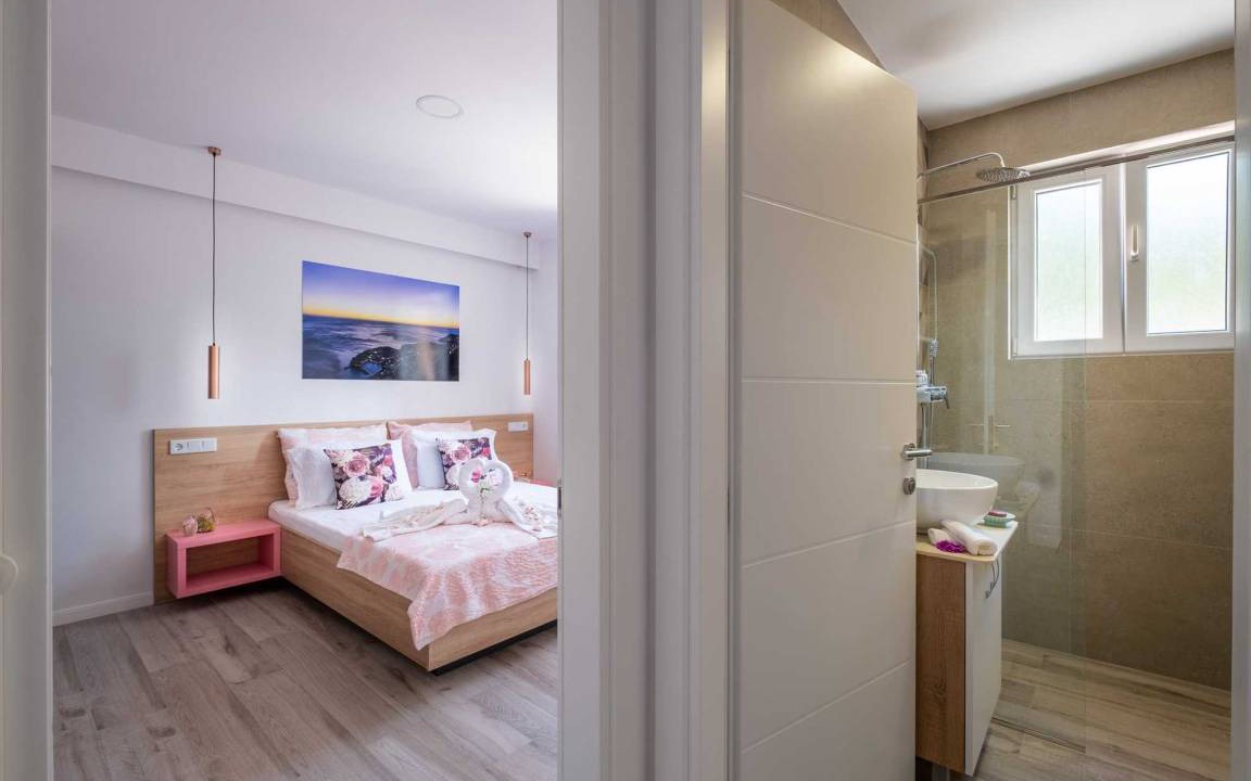 Photo of Others in Celopeci