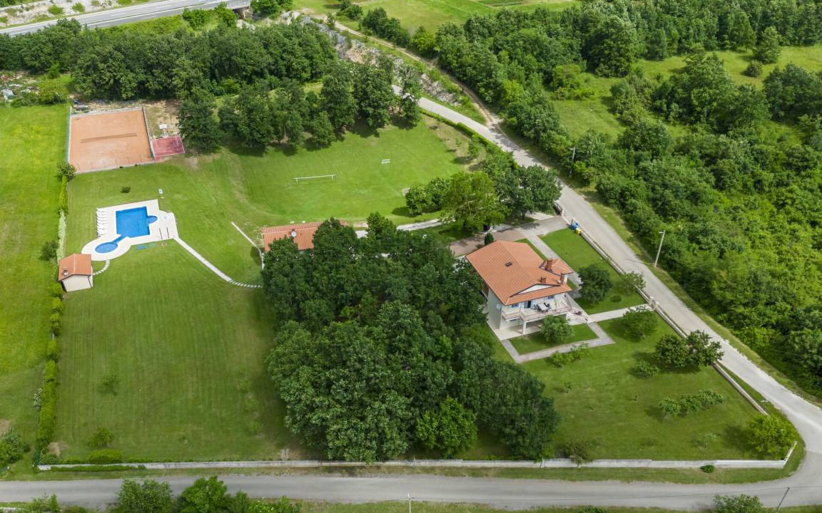 Photo of Others in Modrusani