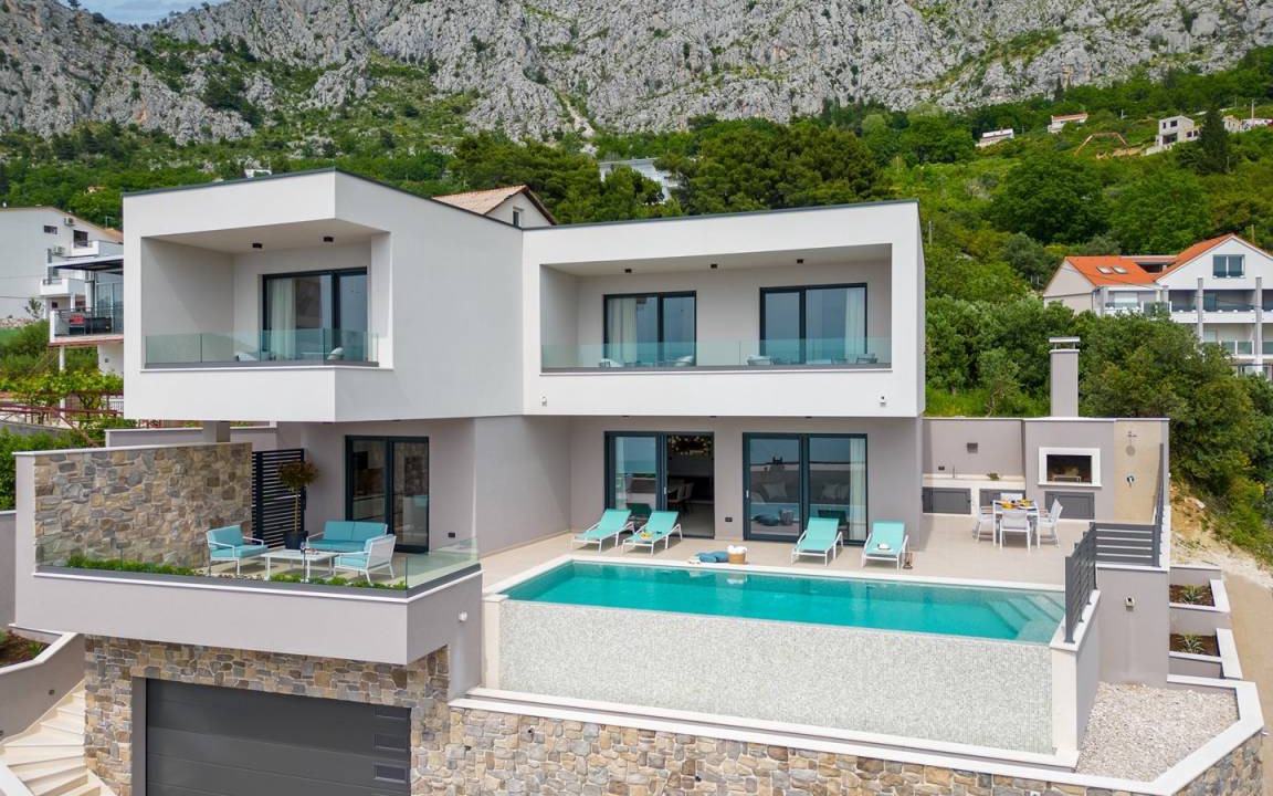 Photo of Others in Omis