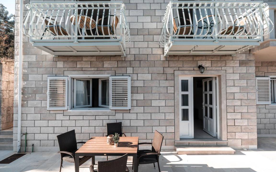 Photo of Patio Balcony in Babina