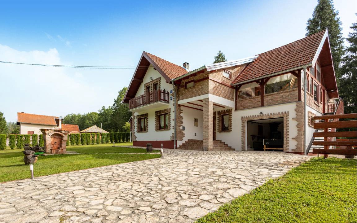 Photo of Others in Brestovac