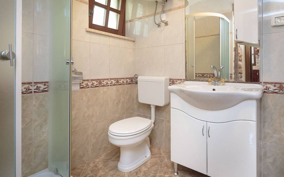 Photo of Bathroom in Matohanci