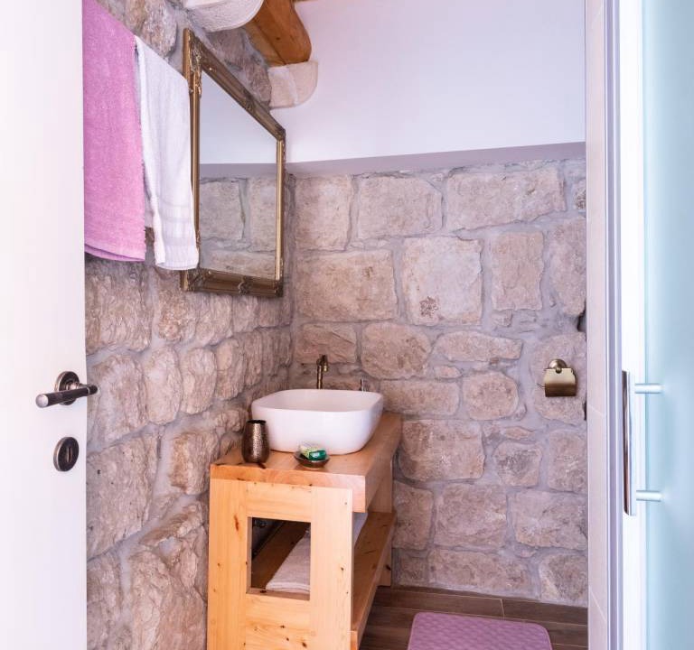 Photo of Others in Mihanici