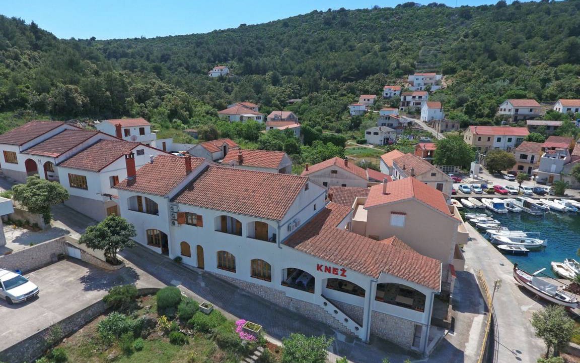 Photo of Others in Knez