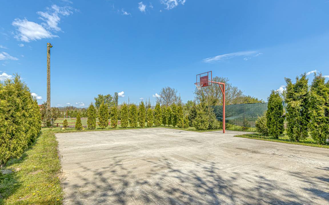Photo of Others in Velika