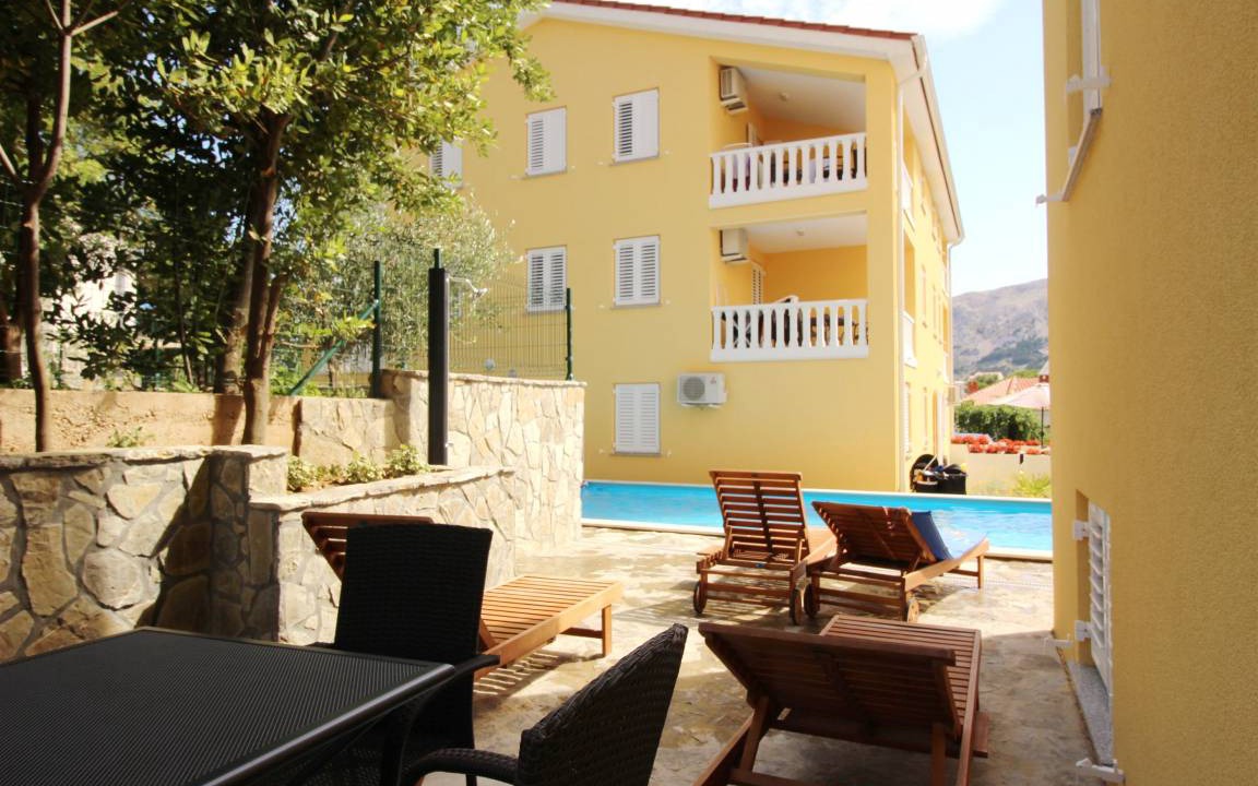 Photo of Patio Balcony in Baska