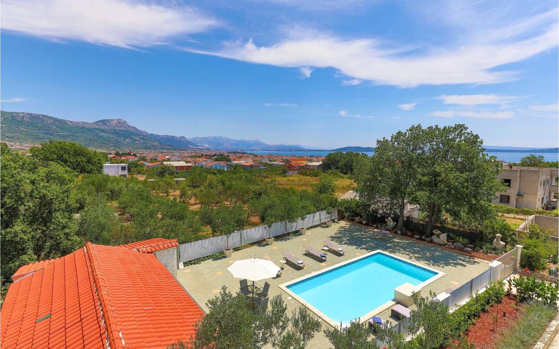 Photo of Outdoor in Rudine