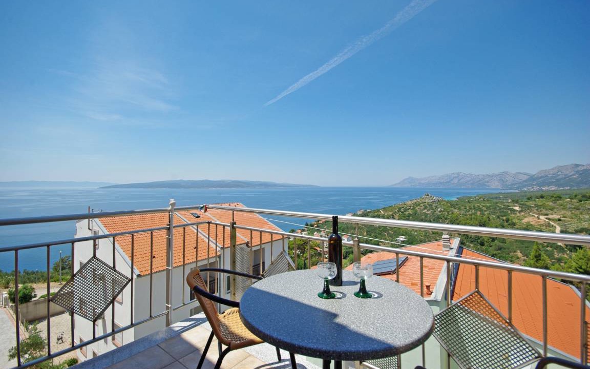 Photo of Others in Bratus