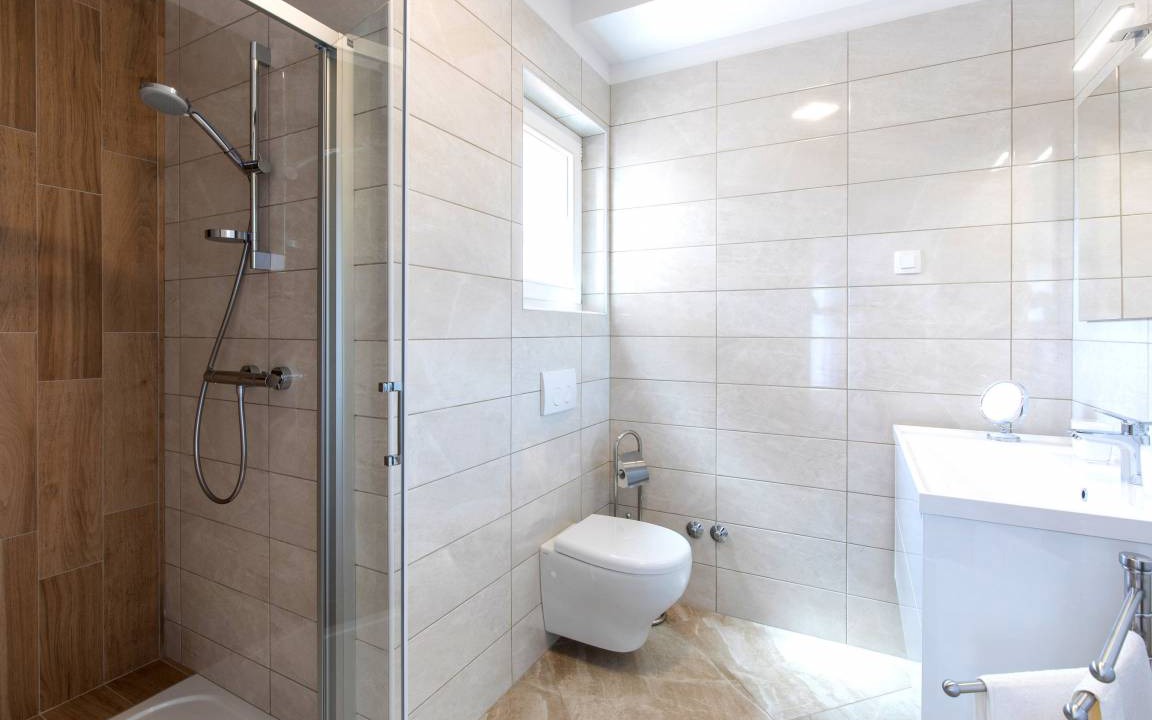 Photo of Bathroom in Porat