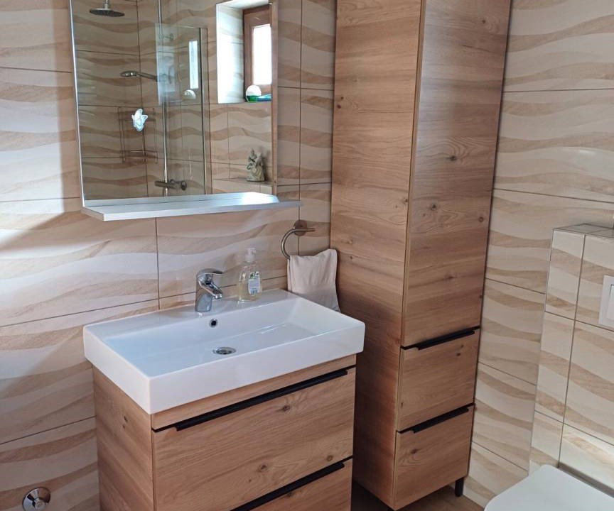 Photo of Bathroom in Catrnja