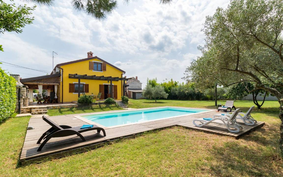 Photo of Others in Kastel