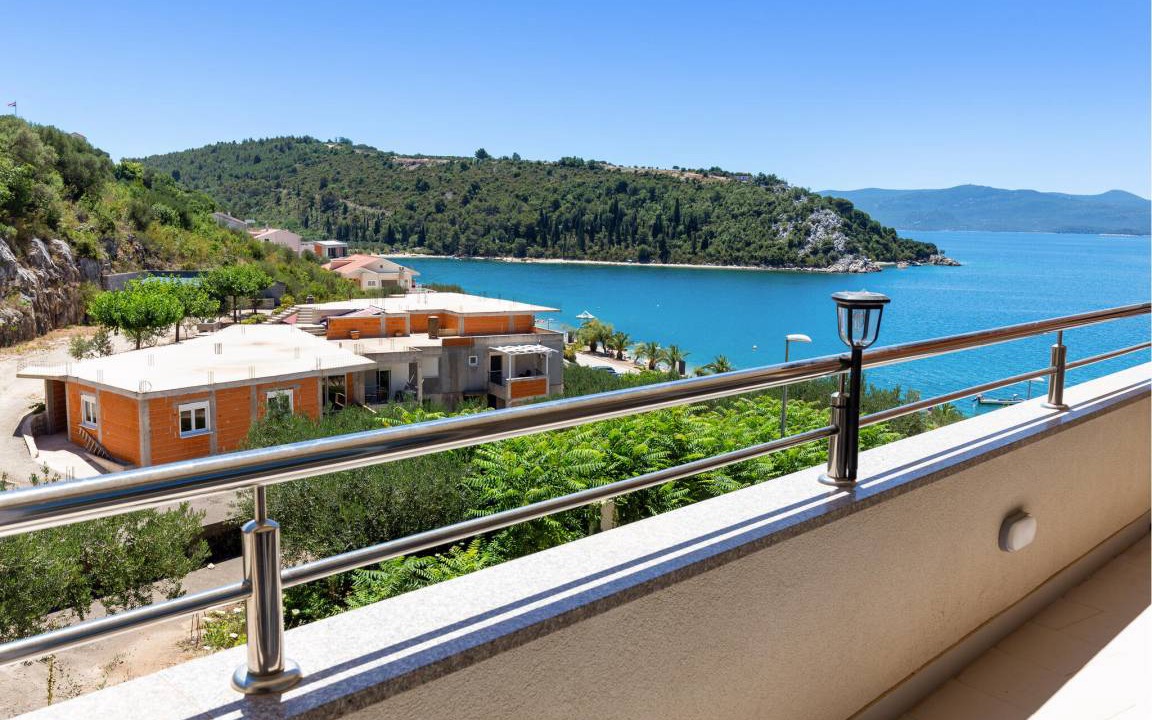 Photo of Patio Balcony in Duba