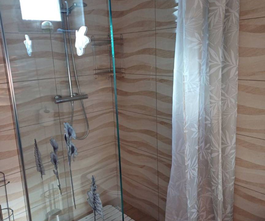 Photo of Bathroom in Catrnja