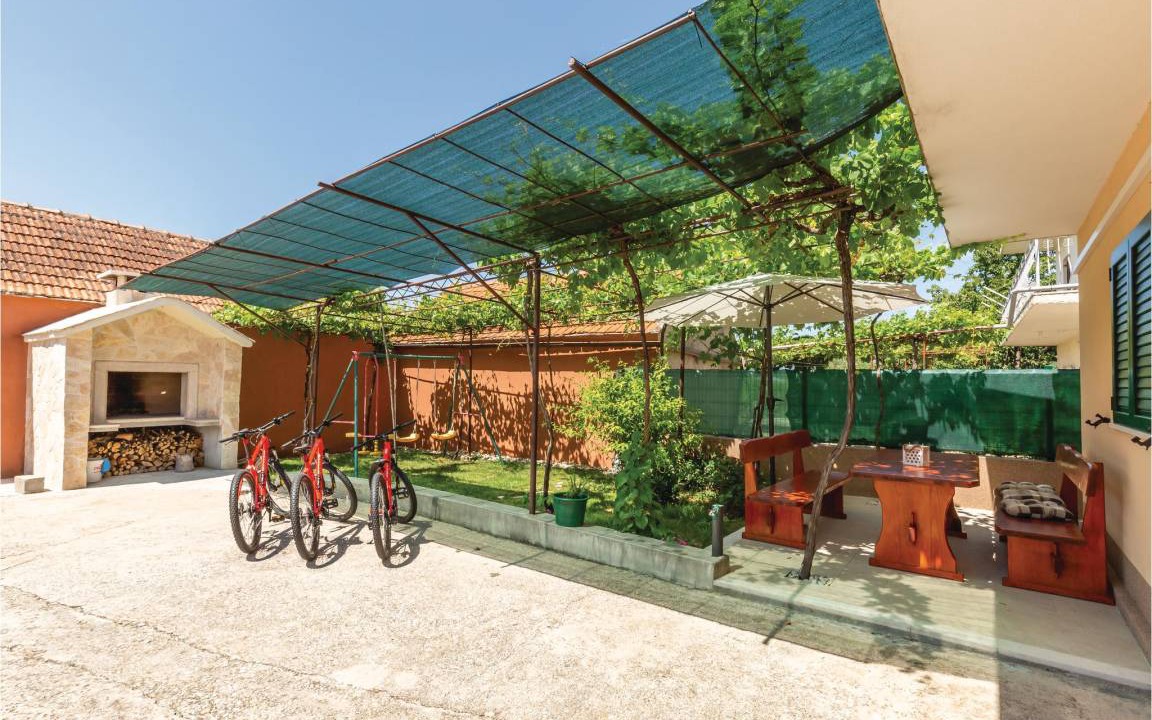 Photo of Others in Sestanovac